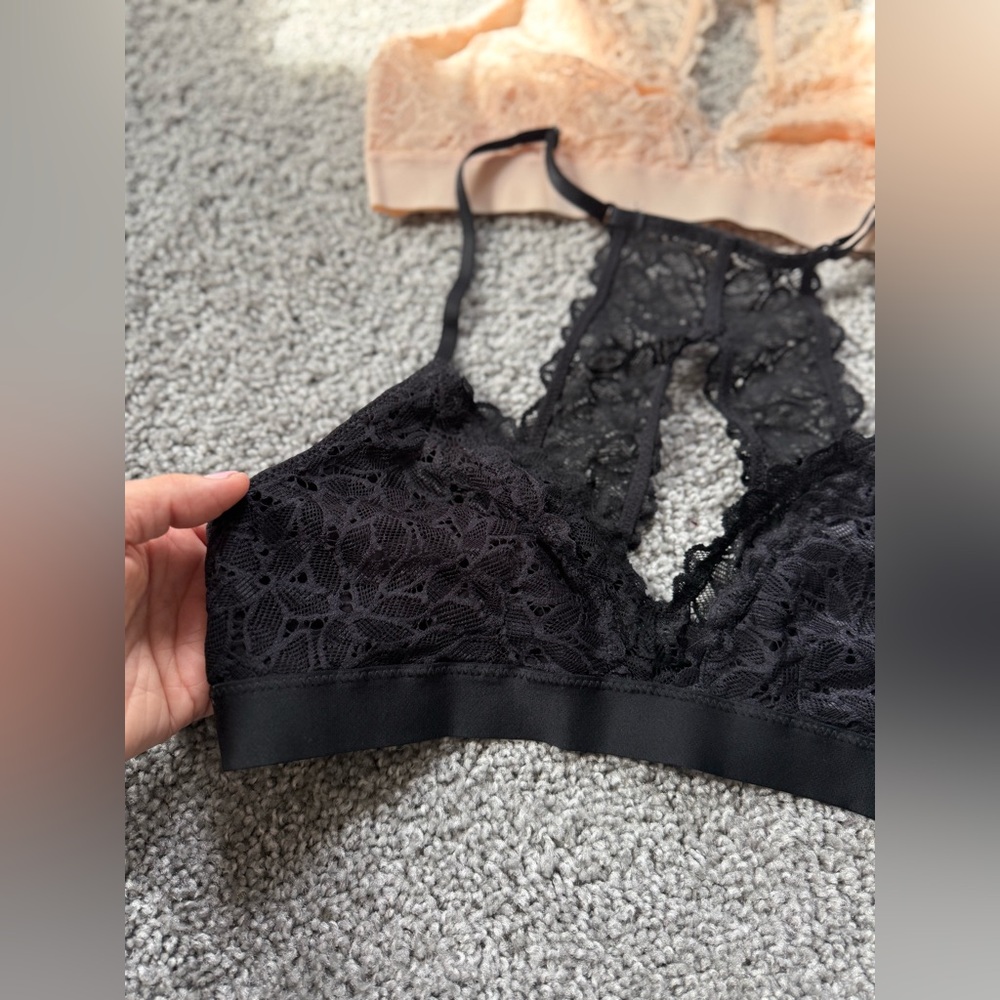 BUNDLE of 2 Delicate Racerback Aerie Floral Lace Bralettes Size Medium - Picture 2 of 10